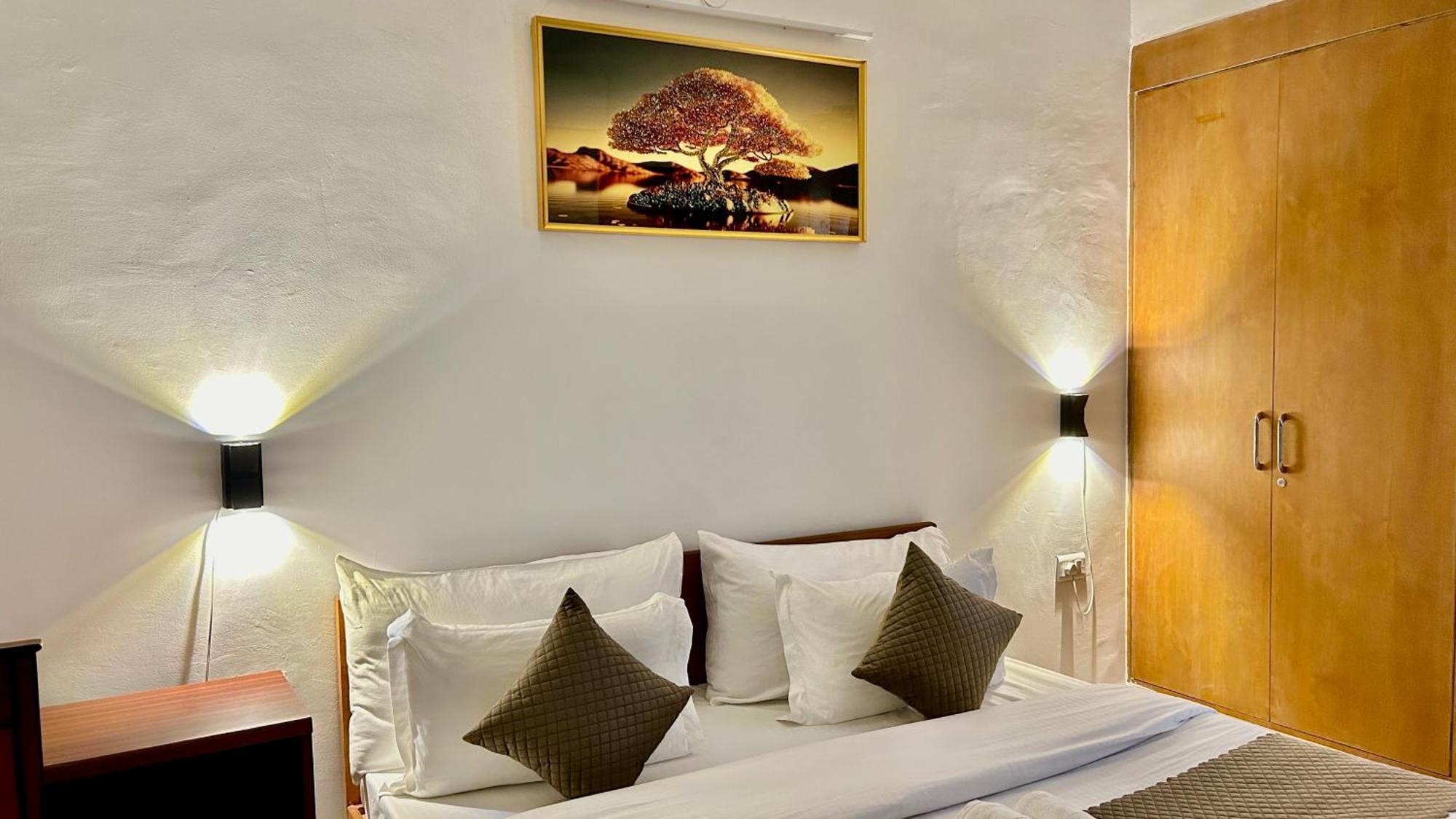 Aura Luxury Studio I Couple Friendly I Near Golf Course Road, Sector 57, Gurgaon Exteriör bild
